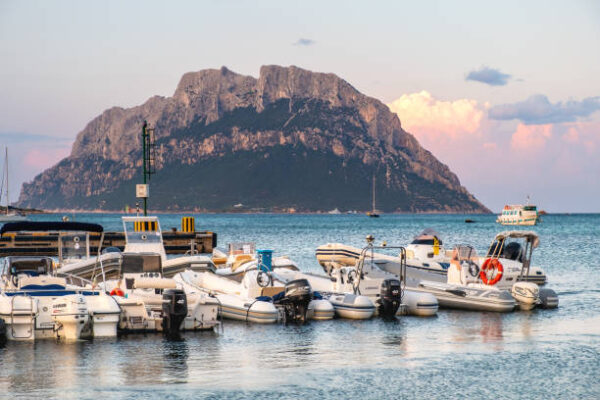 Gran Tour della Sardegna, natura - storia - tradizioni, 08 giorni e 07 notti, da € 1000,00 - immagine 2