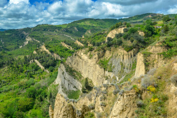 Aliano (MT) con il Parco Letterario Carlo Levi, le casette antropomorfe e i Calanchi, a € 35,00 a persona - immagine 3