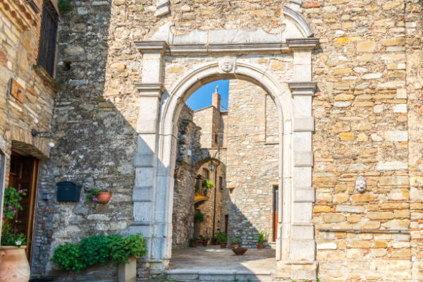 Aliano (MT) con il Parco Letterario Carlo Levi, le casette antropomorfe e i Calanchi, a € 35,00 a persona - immagine 8