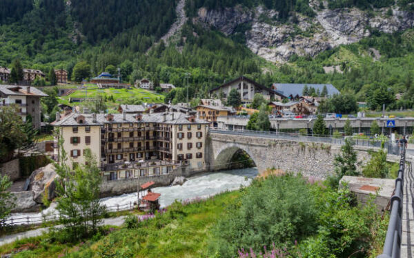 A Courmayeur (AO), 06 giorni e 05 notti, in mezza pensione e con giro panoramico in skyway - immagine 6