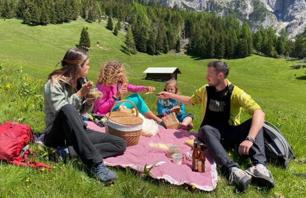 San Martino di Castrozza (TN), 06 giorni e 05 notti, in mezza pensione, tra escursioni, fattorie didattiche e Tour del gusto