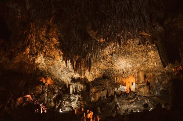 Speciale gita di 01 giorno alle Grotte di Castellana (BA), "Meraviglia di Puglia" e Polignano a mare (BA), uno dei Borghi più belli di tutta Italia - immagine 2