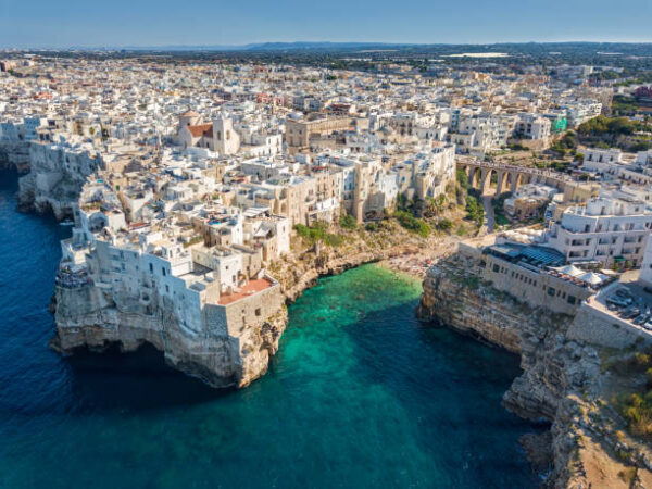 Speciale gita di 01 giorno alle Grotte di Castellana (BA), "Meraviglia di Puglia" e Polignano a mare (BA), uno dei Borghi più belli di tutta Italia - immagine 7
