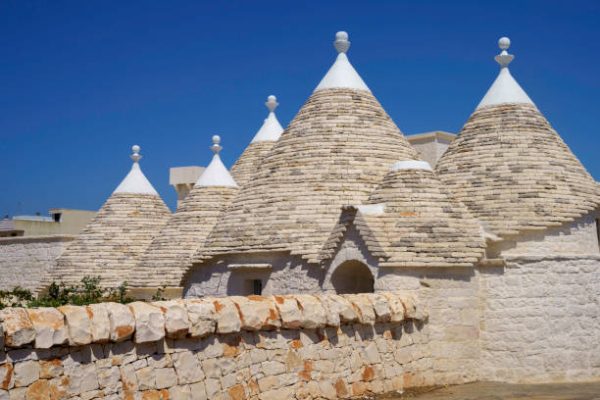 Visitare Alberobello con pernottamento e colazione all'interno di un Trullo, 02 giorni e 01 notte, a € 150,00 a persona - immagine 5