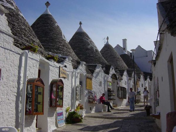 Gite ad Alberobello-Matera-Polignano a Mare per gruppi CRAL, associativi, parrocchiali e Terza Età, a soli € 120,00 tutto incluso! - immagine 10
