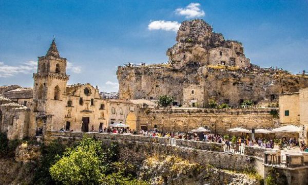 Gite ad Alberobello-Matera-Polignano a Mare per gruppi CRAL, associativi, parrocchiali e Terza Età, a soli € 120,00 tutto incluso! - immagine 8